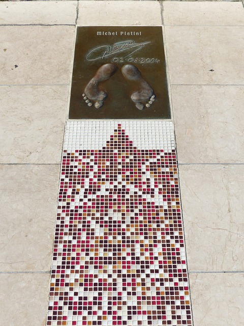 也都是强有 也都是强有